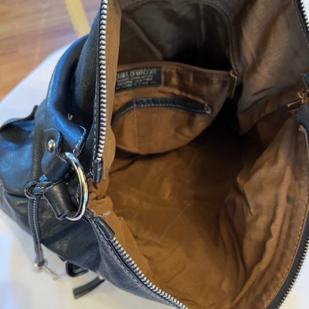 LAURA DI MAGGIO | Black Pebbled Leather Shoulder bag with Charm Padlock-EUC - Picture 11 of 15